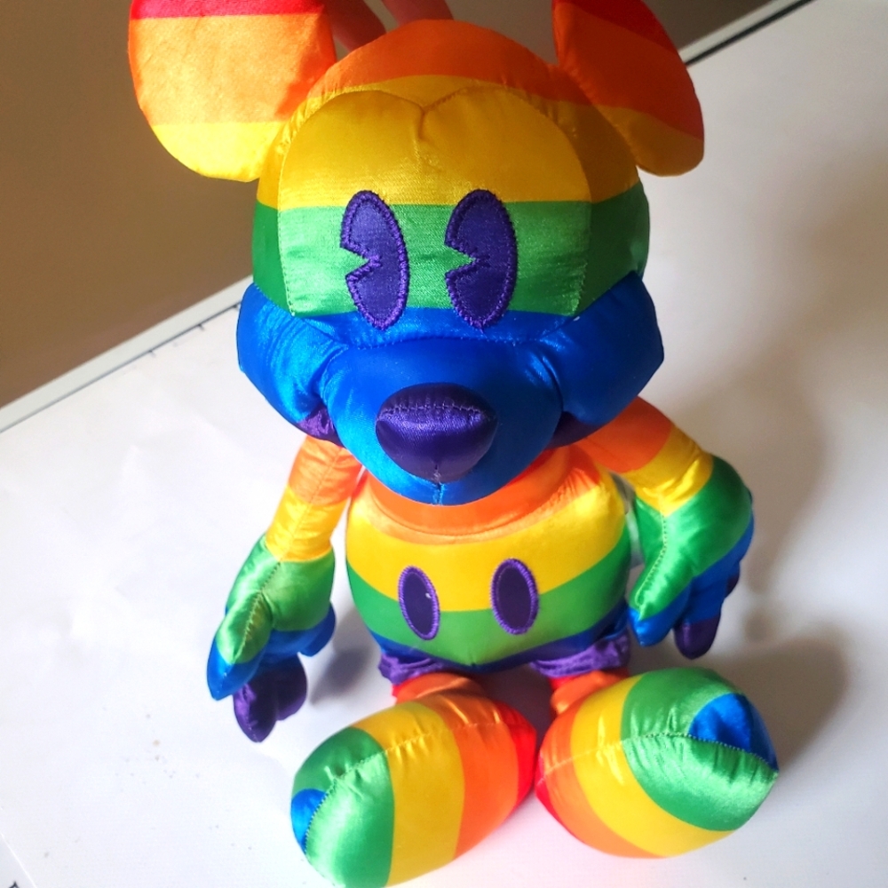 Mickey Mouse Rainbow Pride Limited Edition Disney Plush Smoke and Pet Free Home